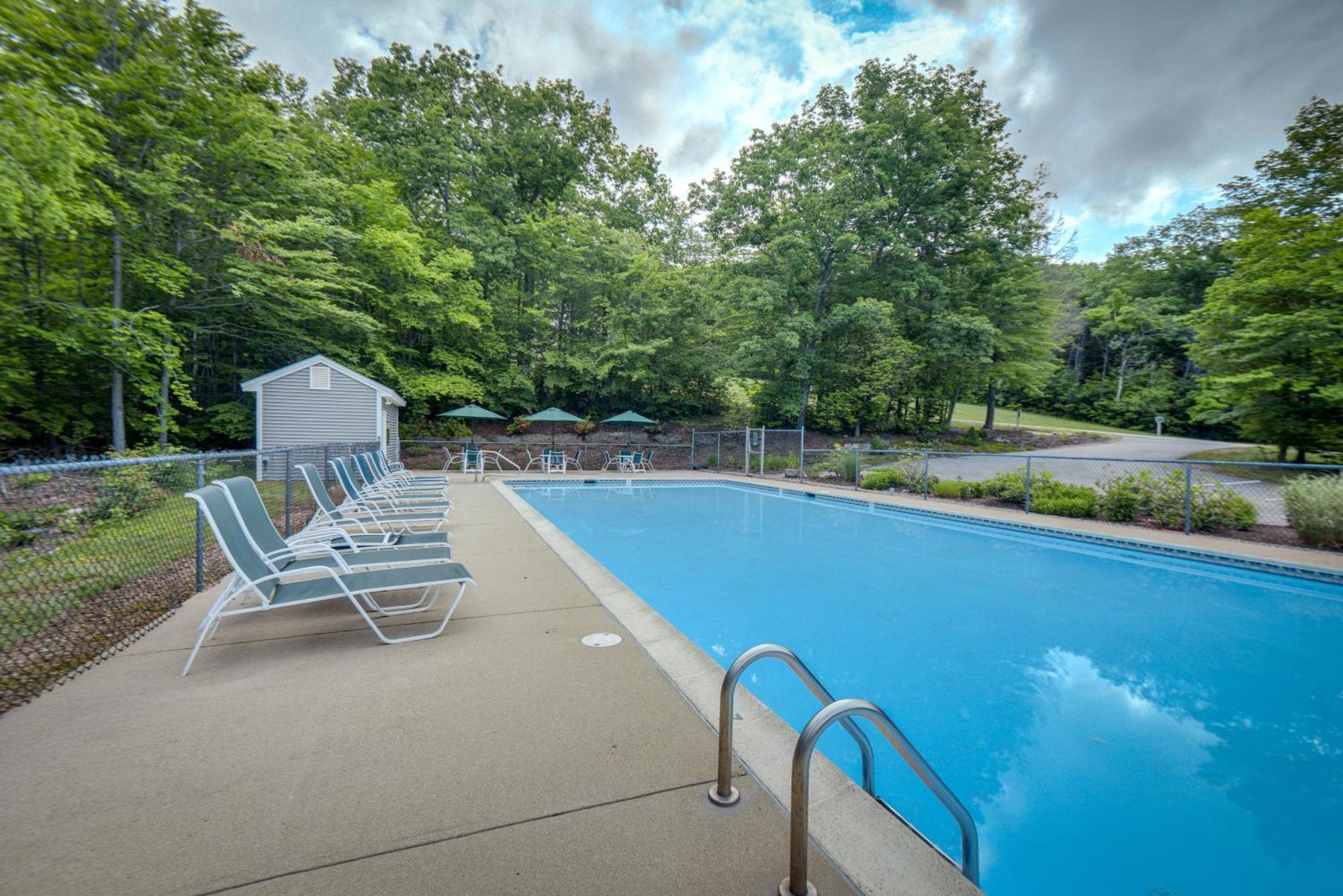 Bartlett Condo With Mountain View And Outdoor Pool! 외부 사진